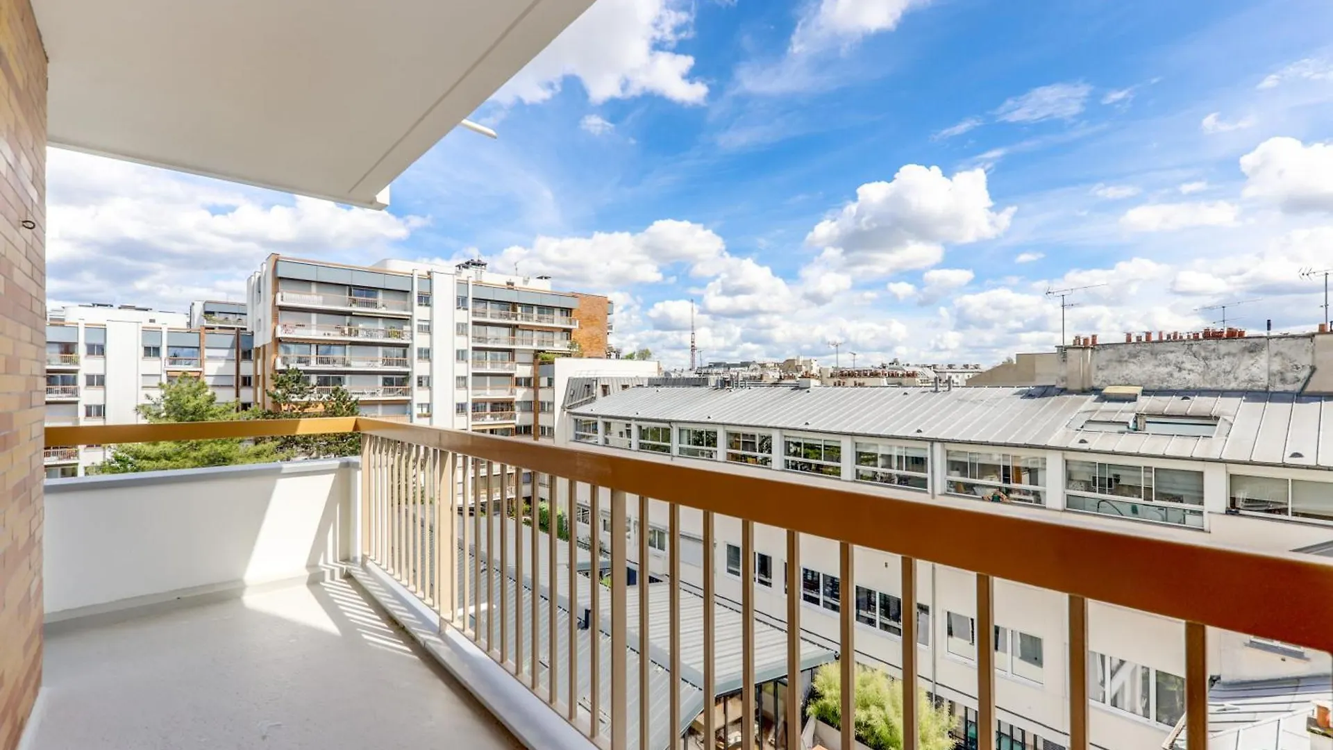 Avec Balcon Quartier Branche Апартаменты