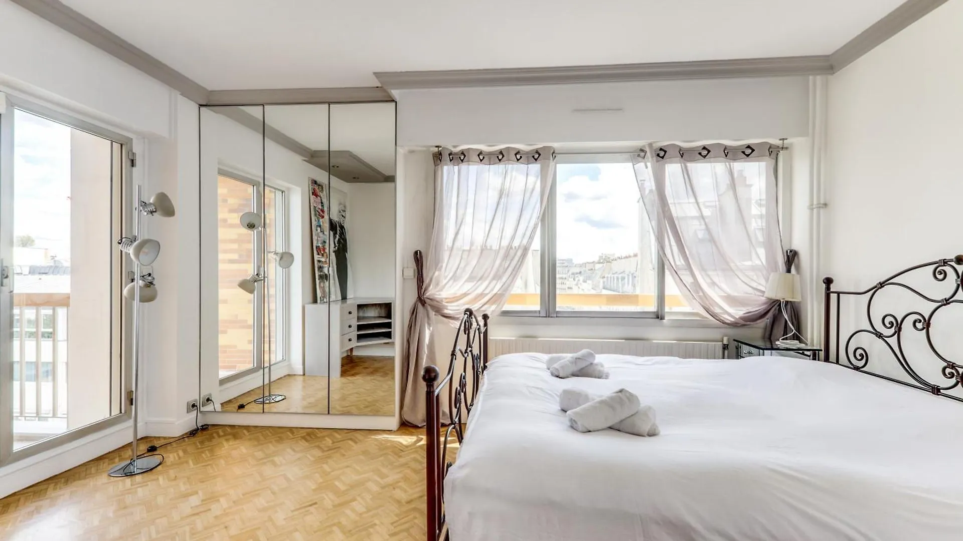 Apartment Avec Balcon Quartier Branche *